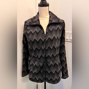 Preowned in excellent condition north face black fleece jacket size M